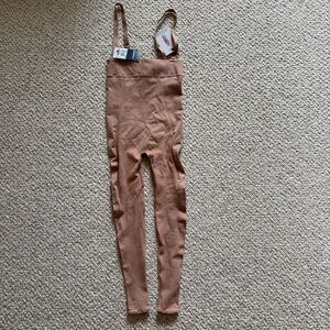 NWT Leonisa Invisible Butt Lifter Full Leg Body Shaper S/M Beige Nude